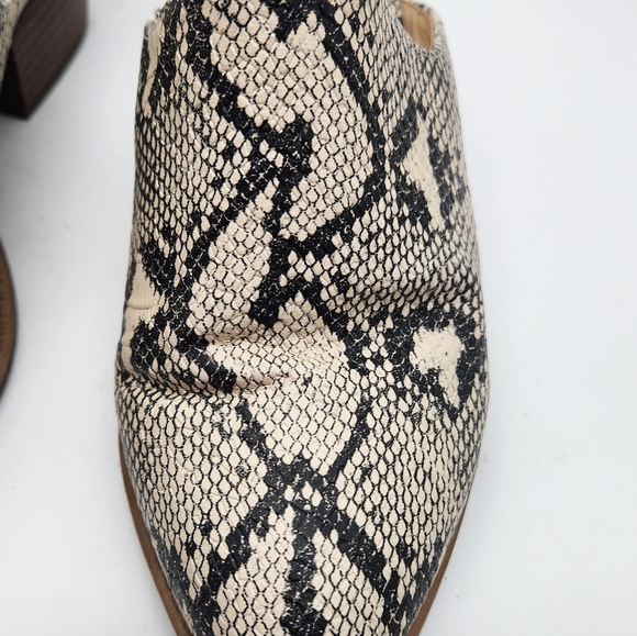Chinese Laundry Women's Snake Print Slip On Heeled Mules Shoes Size 7 M - Picture 4 of 10